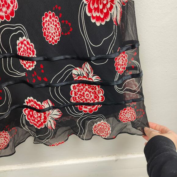 Vintage INC International Concepts Midi Dress Size 6 Black Red‎ Floral 100% Silk - Picture 6 of 9